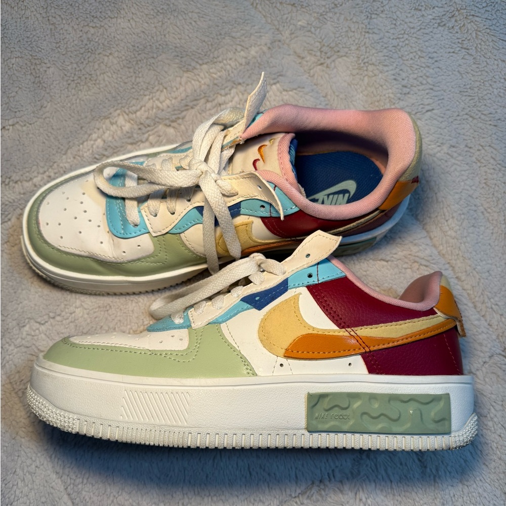 Nike Women’s Multicolor Low-Top Sneakers